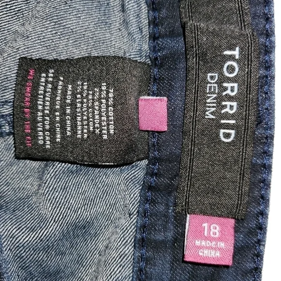 TORRID straight cut jeans. - Picture 2 of 6